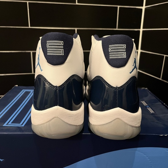 Air Jordan 11 Win Like ‘82 Size 10.5 With Box 2017 Release BRAND NEW - Picture 10 of 13